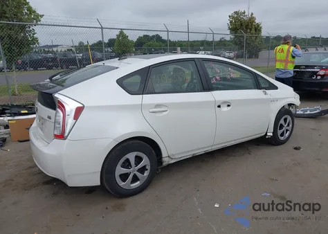 2014 Toyota Prius Three z USA, uszkodzony, nr VIN JTDKN3DU5E1754960